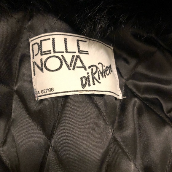 Black sport length Fur Coat. Nice medium weight! - Picture 3 of 5